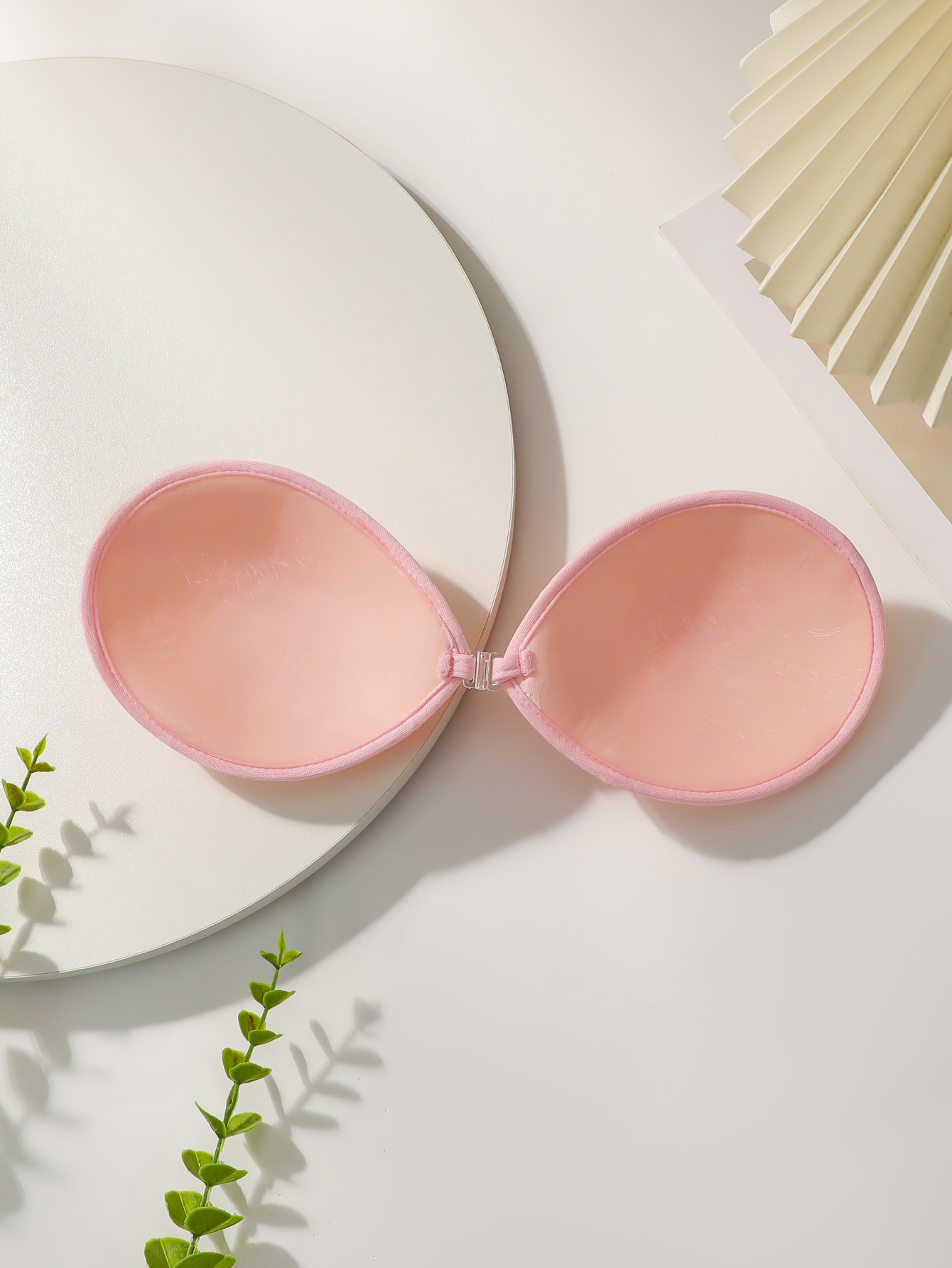 แผ่นปิดหน้าอกผู้หญิงแบบจับจีบ  - Push Up Bra Silicone บทวิจารณ์และราคา