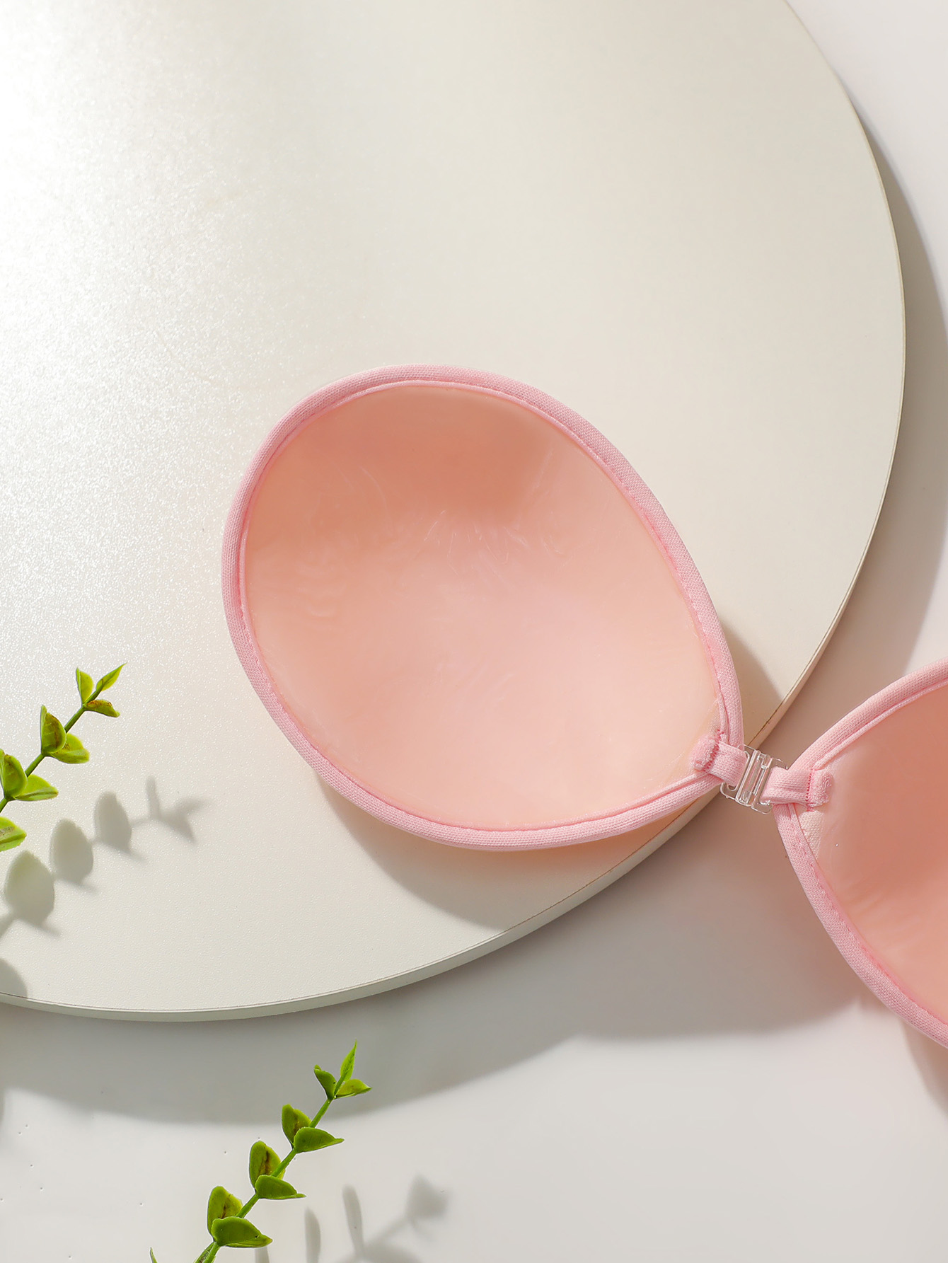 แผ่นปิดหน้าอกผู้หญิงแบบจับจีบ  - Push Up Bra Silicone บทวิจารณ์และราคา